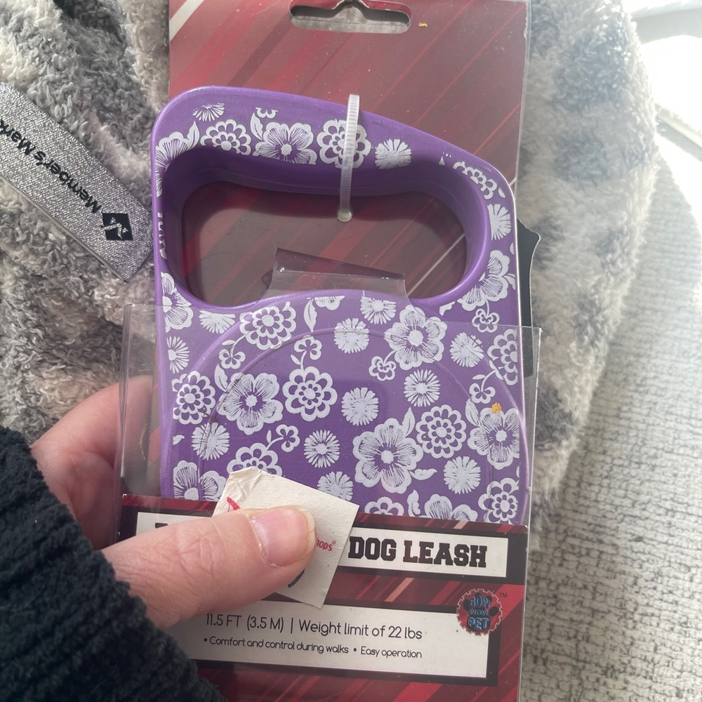 Never used retractable dog leash